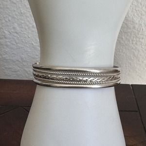 VTG Navajo Nora Tahe Cuff Bracelet Size 5.75 Ethnic Tribal Signed Sterling 17.6g